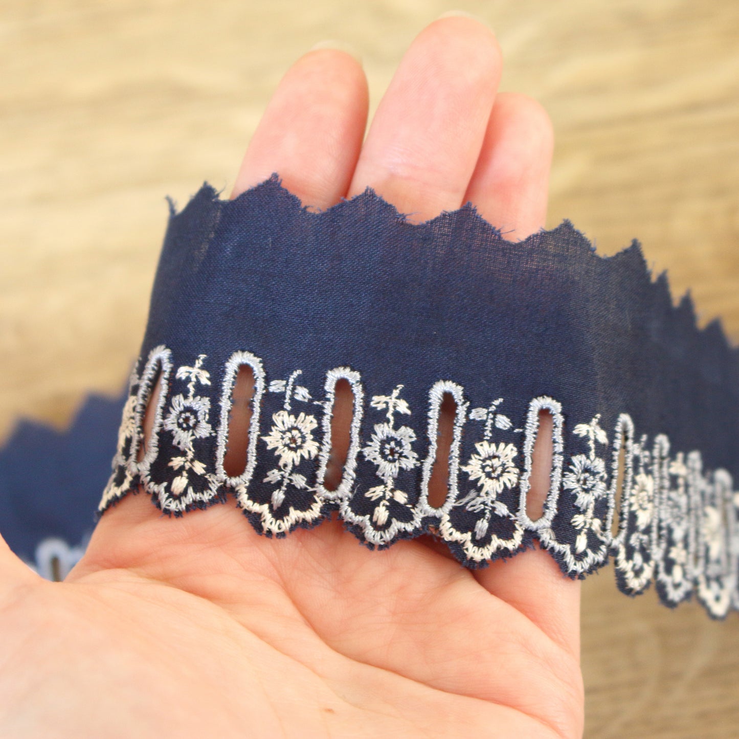 花柄刺繡テープ