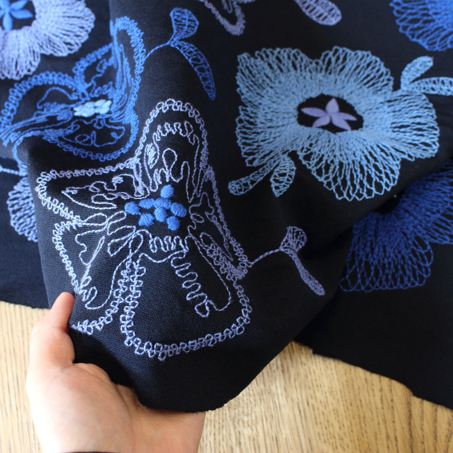 カットクロス(大花グラデーション刺繍)21 70cm