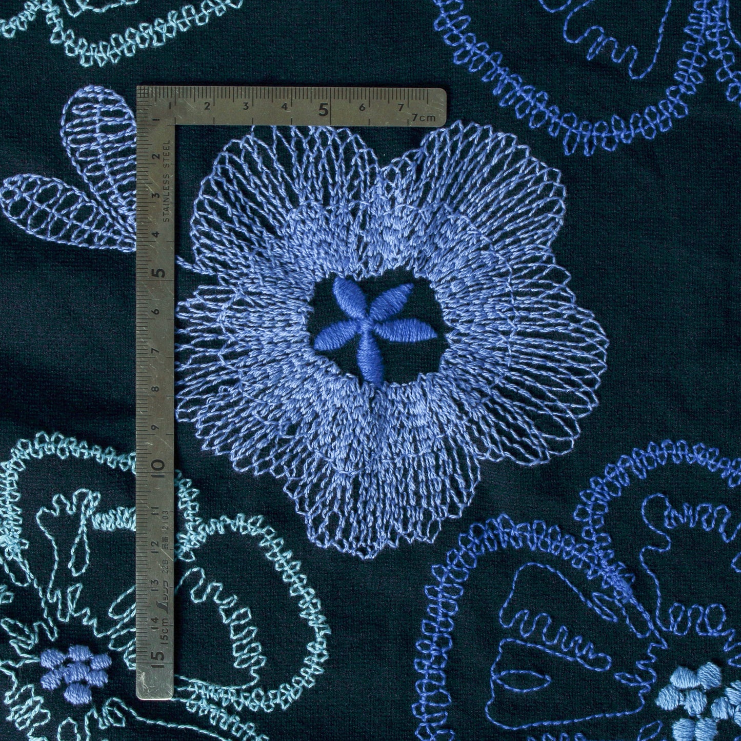 カットクロス(大花グラデーション刺繍)21 70cm