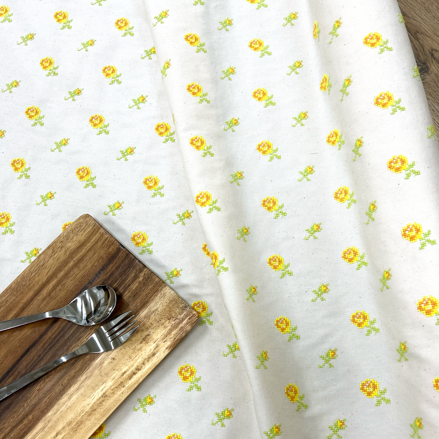 クロスステッチのお花刺繍オックス