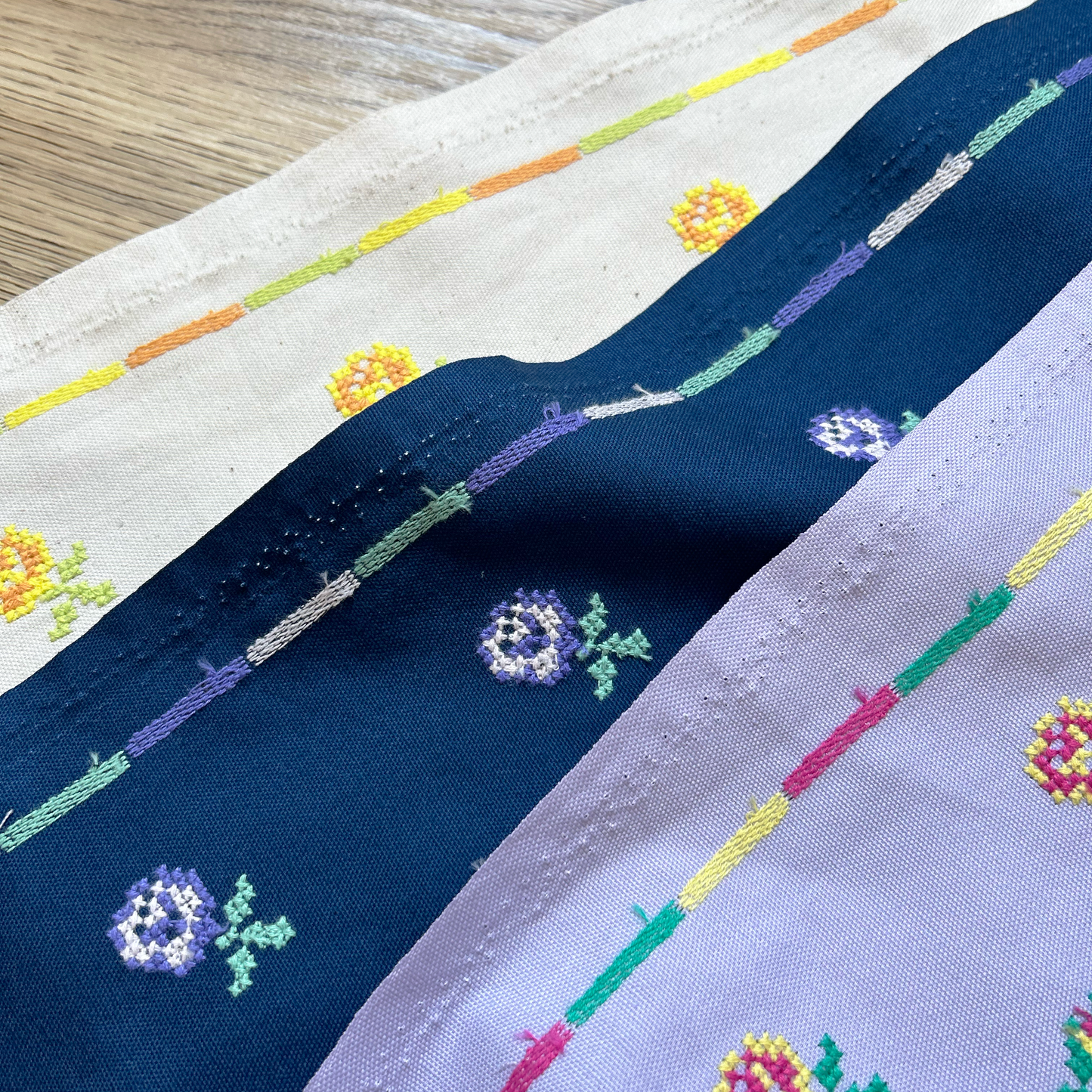 クロスステッチのお花刺繍オックス