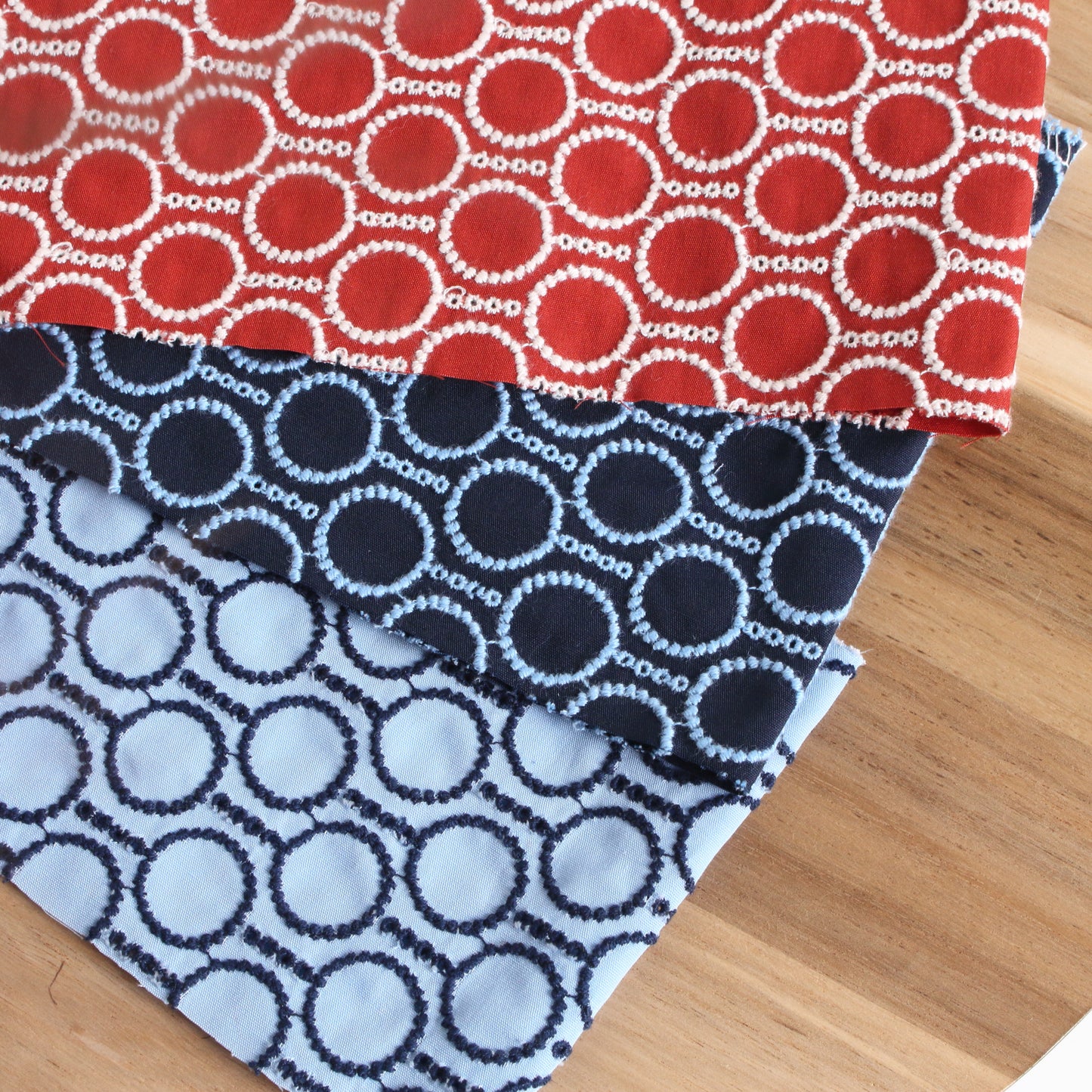 丸ドットボーラー刺繍