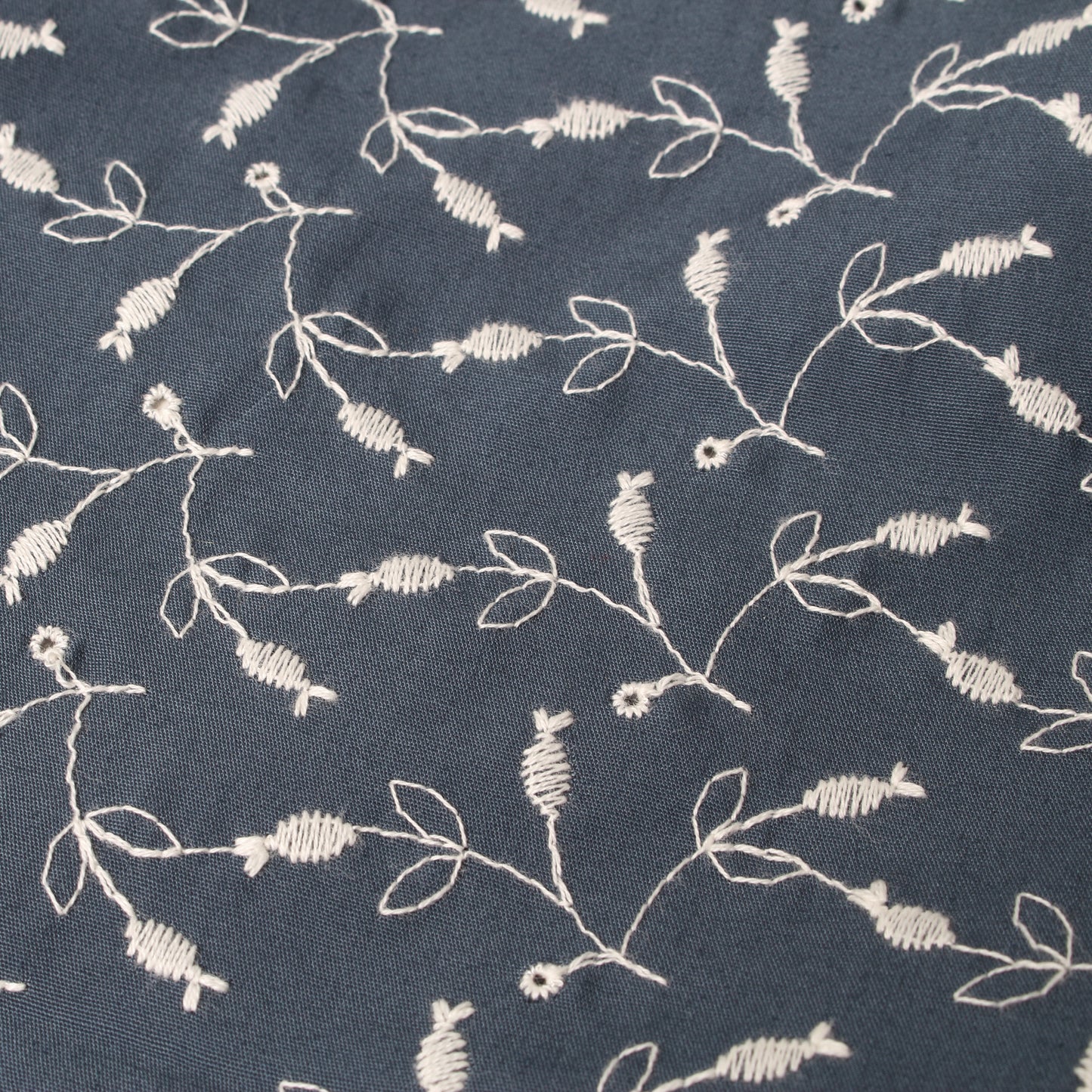 T/C花柄ボーラー刺繍