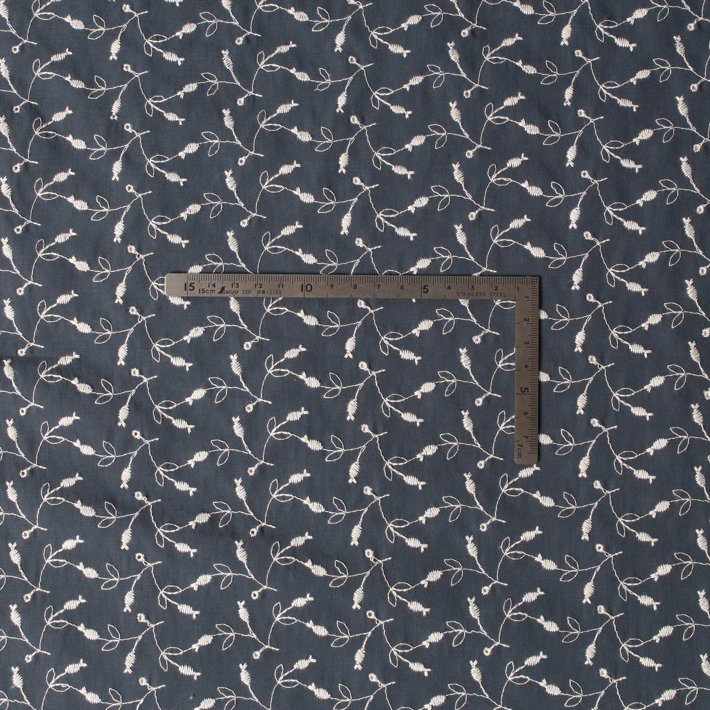 T/C花柄ボーラー刺繍