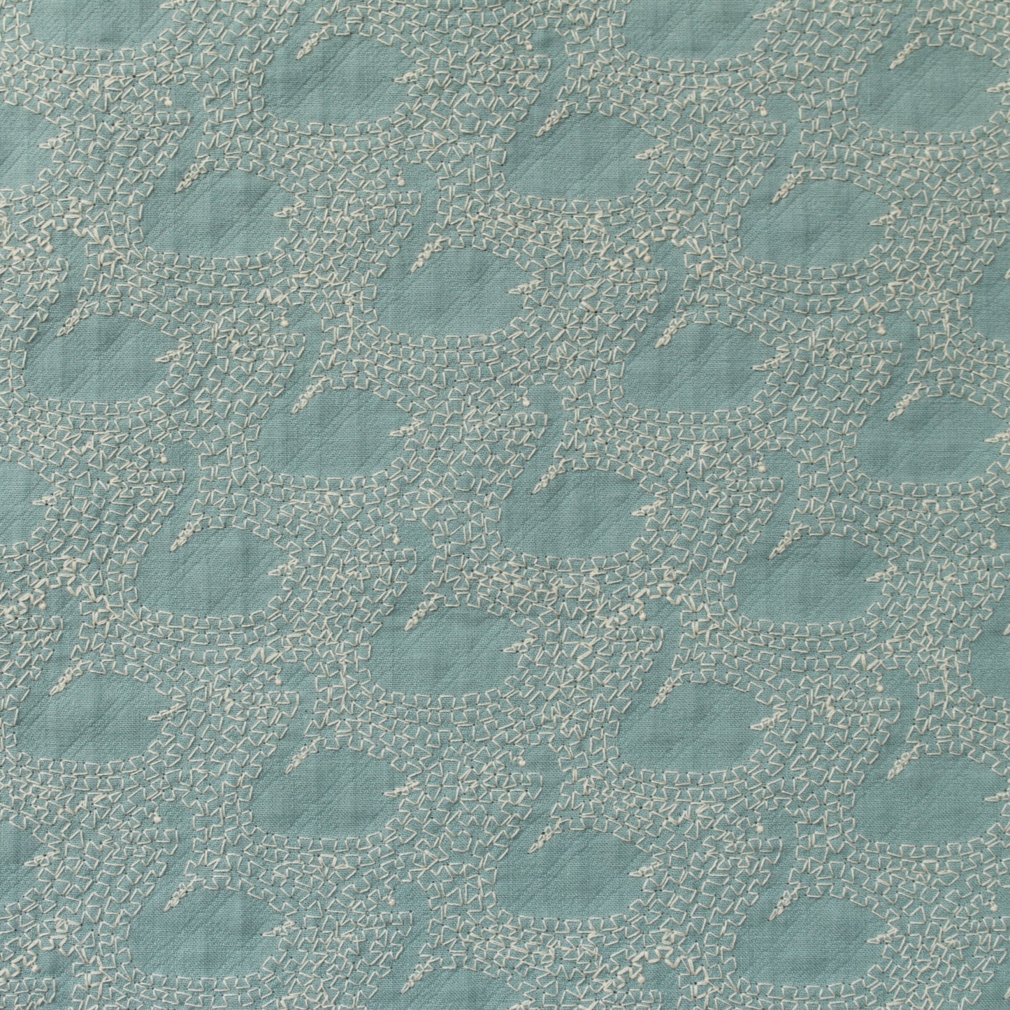 スワン刺繍　ー　キルトドビー