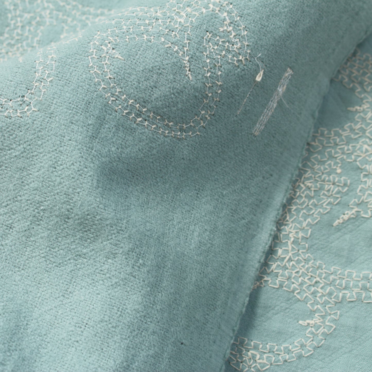 スワン刺繍　ー　キルトドビー