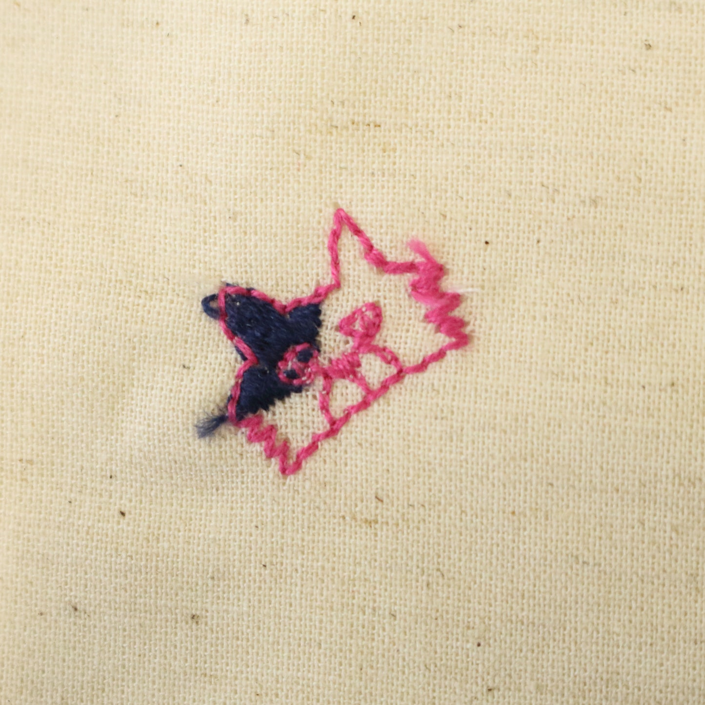 ねこ玉刺繍