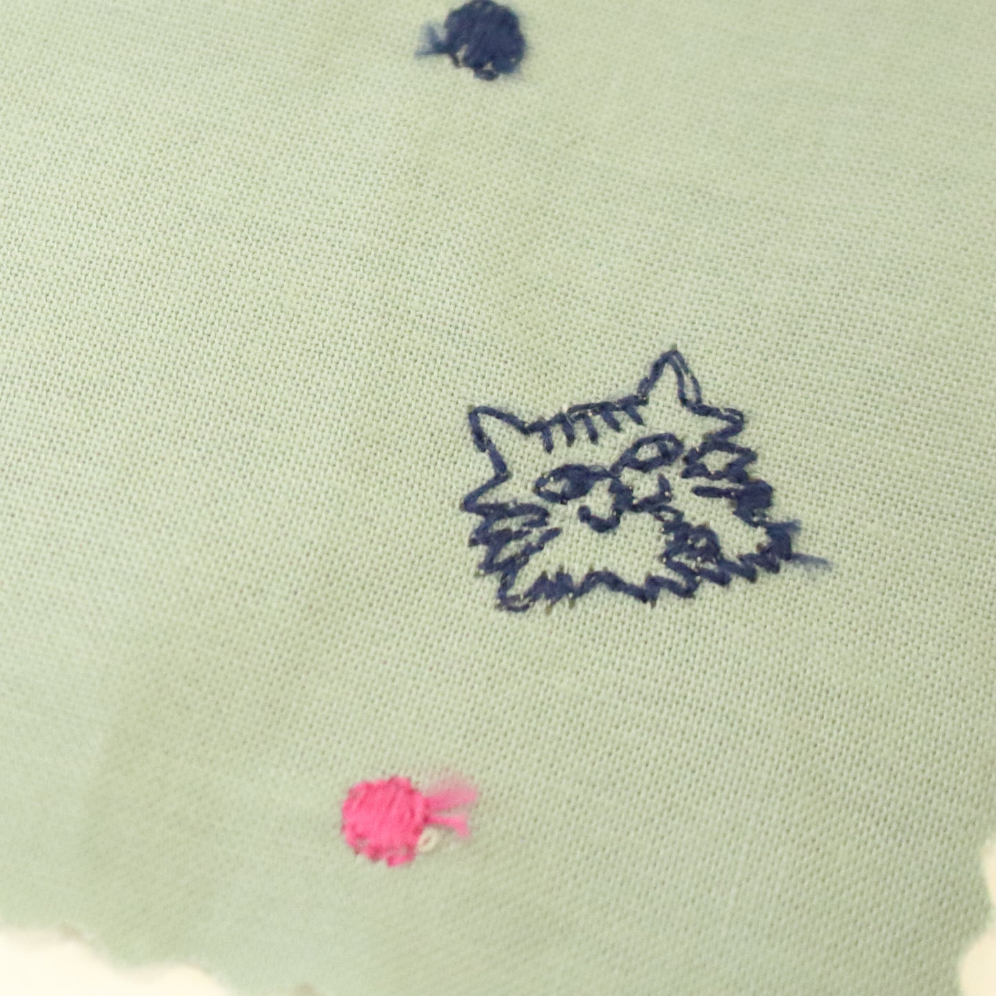 ねこ玉刺繍