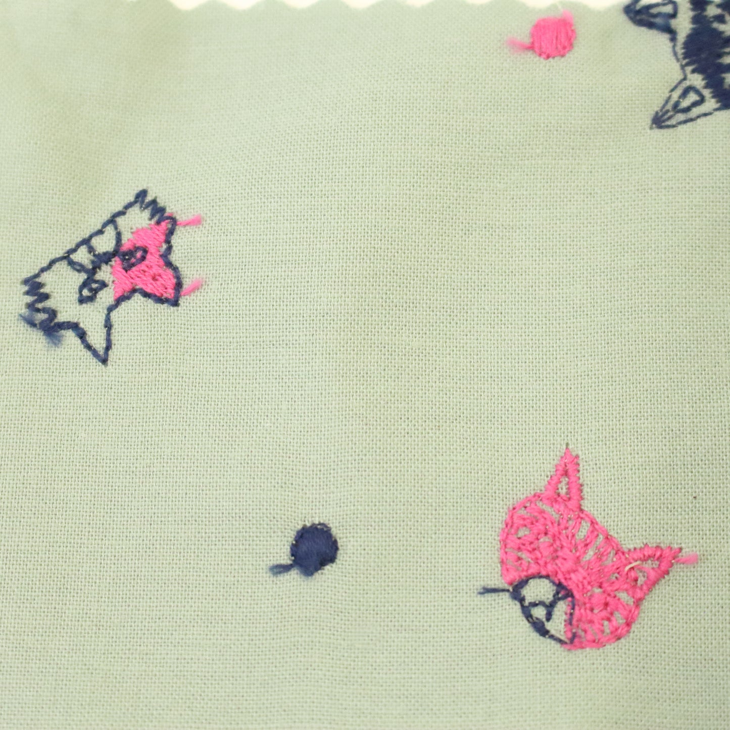 ねこ玉刺繍